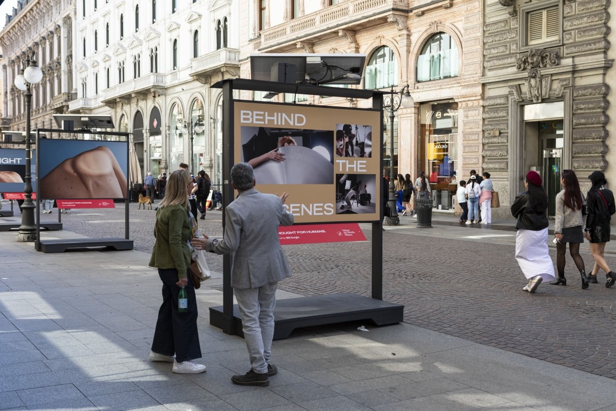 Vernissage, Via Dante, Milano, Salone del Mobile.Milano 2025, Dentsu Creative Italia / 사진. ©Andrea Mariani