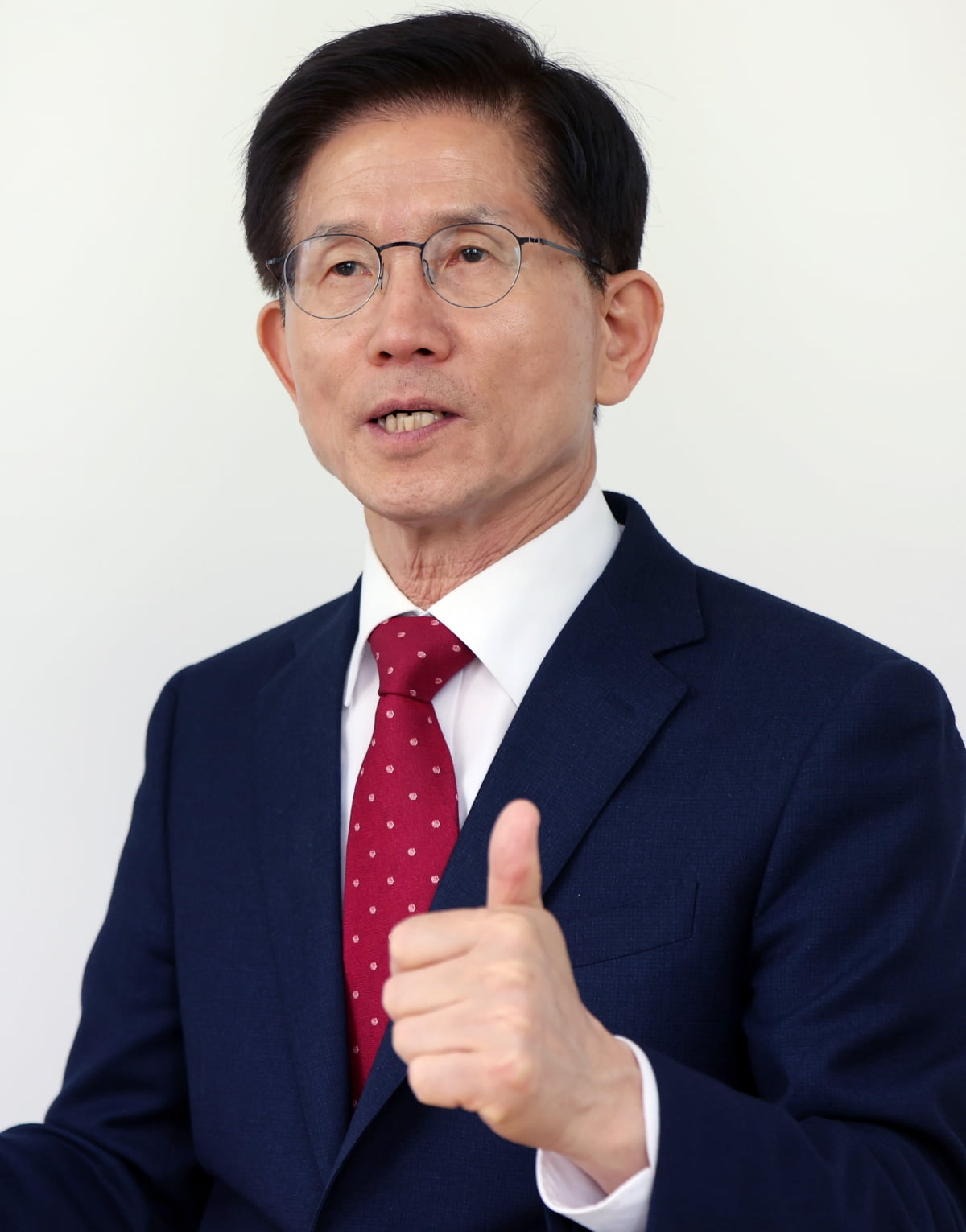 김문수 "과도한 노동법이 나라 발목…기업인 감옥 안가는 나라 만들겠다"[영상]