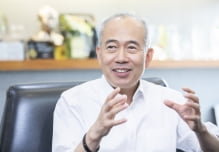 황철주 주성엔지니어링 대표토토사이트 라이타 회장./제공=주성엔지니어링