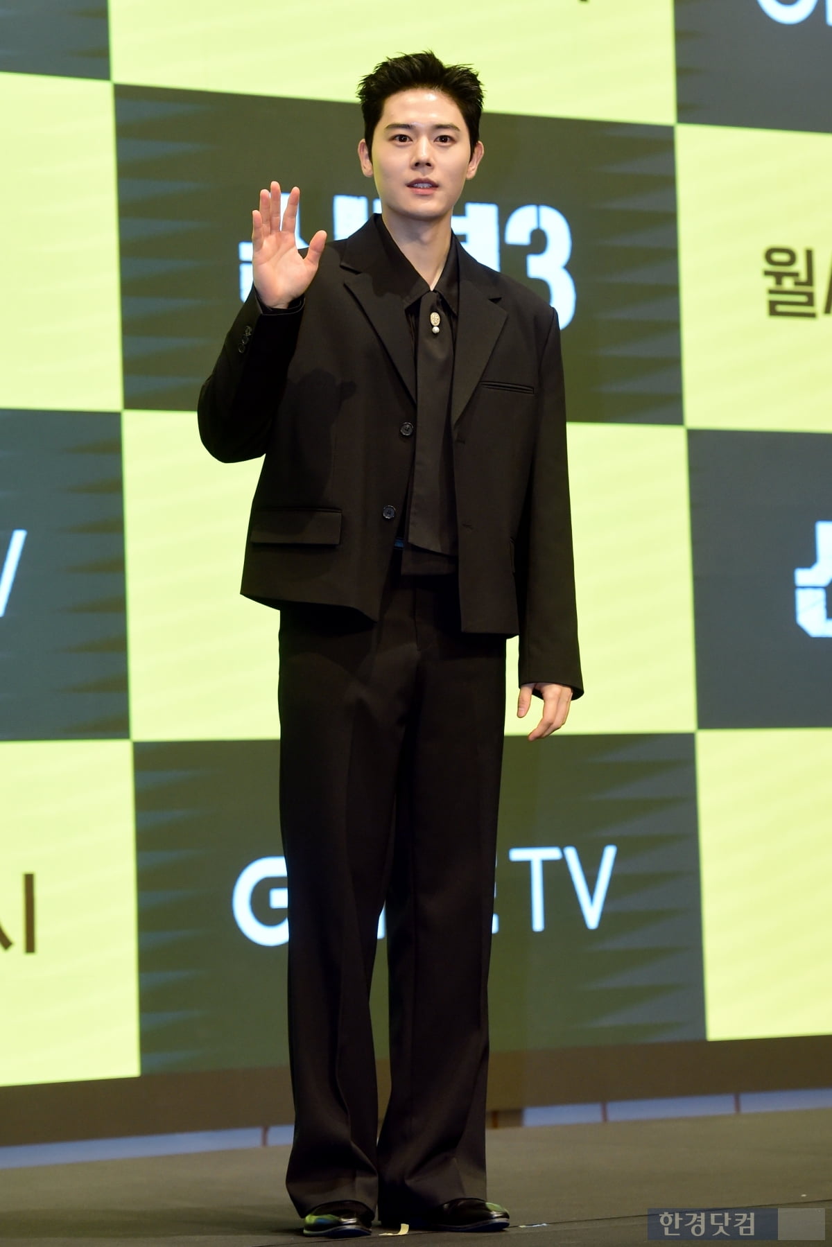 [포토] 김동준, '신병으로 돌아왔습니다'