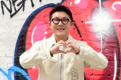 [포토] 조세호, '멋짐 가득한 미소로 하트~'
