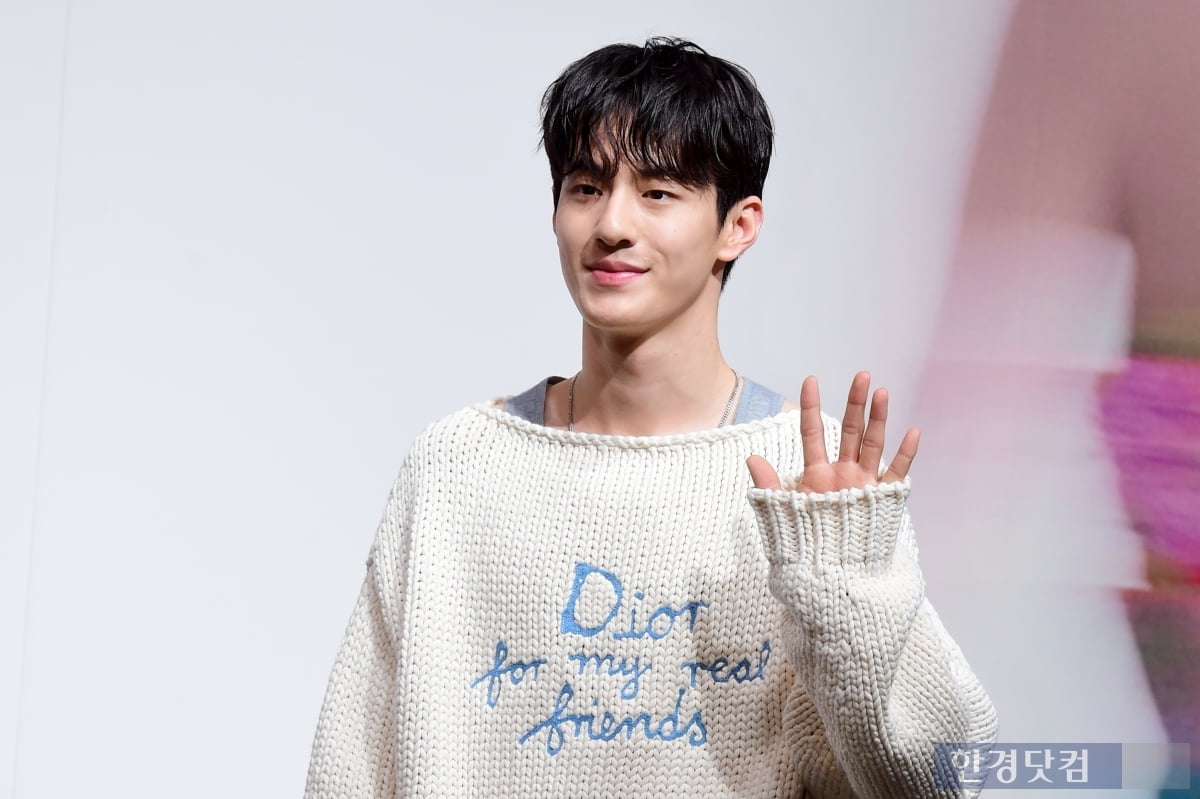[포토] 장성우, '스케이트 벗고 멋지게~'