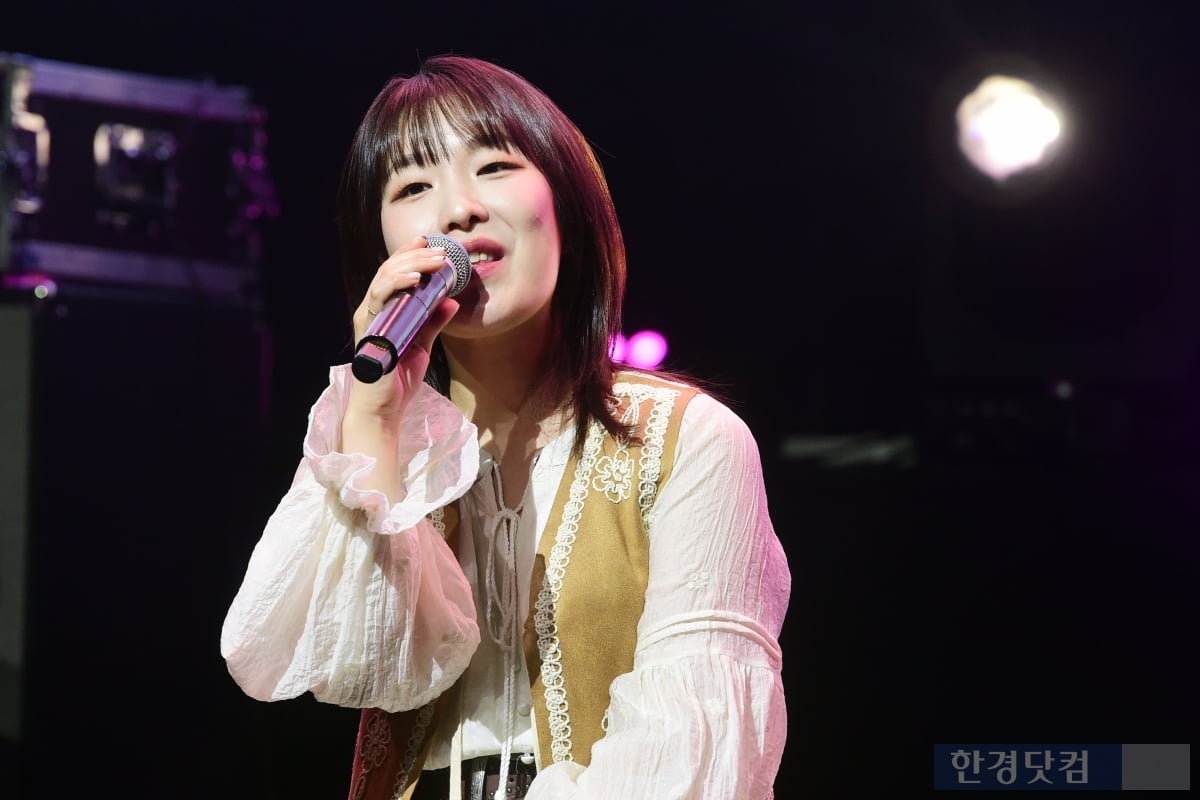[포토] 치즈, 고운 목소리에 귀호강… '설렘지수 한도초과'