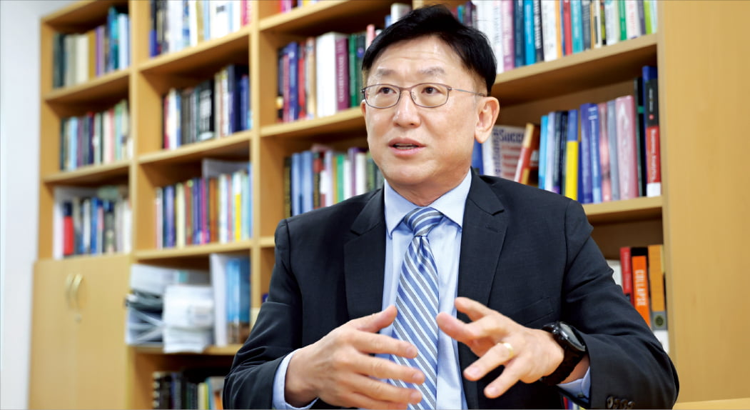 이춘원 성균관대 SKK GSB 원장은 “기업가정신을 바탕으로 통찰력을 가지고 빠르게 변화에 대응할 수 있는 리더가 필요하다”고 강조했다.  성균관대 제공