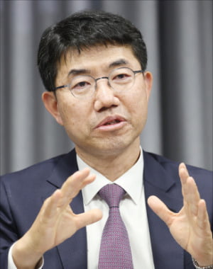 오종한 대표변호사 "4000억 매출 목표…2위권 싸움 치열해져, AI·해킹·가상자산 규제 컨설팅 솔루션 제시"