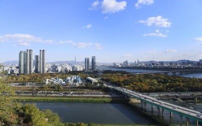 한강변 늘어나는 초고층 아파트…최고는 여기입니다