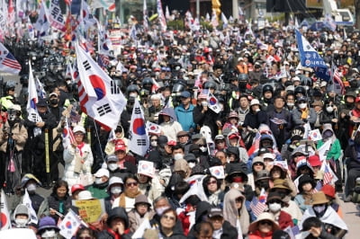 더 나빠진 나라살림...'빚더미' 앉은 한국