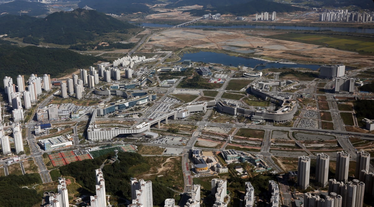 하늘에서 바라 본 정부세종청사 전경.  사진=연합뉴스