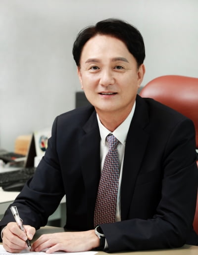 엄주성 체제 1년 만에 1조 클럽 재가입…미국 진출·퇴직연금사업 속도[2025 파워금융인30]