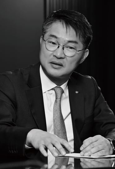 “관세전쟁, 환율로 옮겨 갈 것…달러 약세 대비 필요”