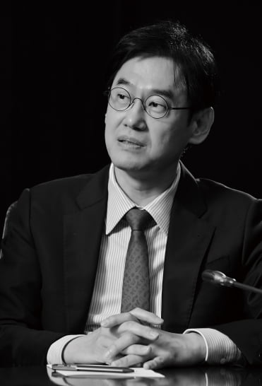 “관세전쟁, 환율로 옮겨 갈 것…달러 약세 대비 필요”