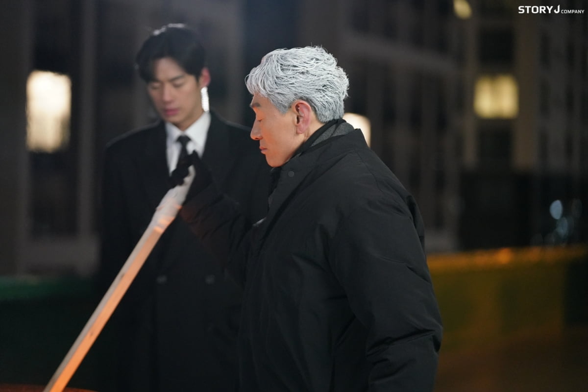 '보물섬' 허준호, 싸늘한 미소로 광기 오가는 열연