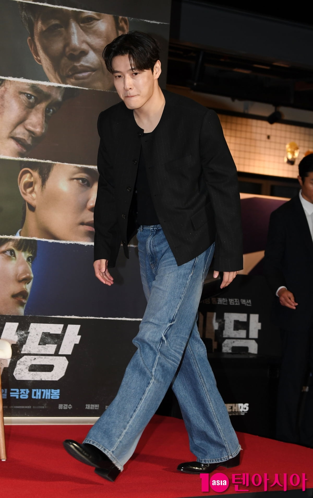 강하늘, 화려한 미소...긴장된 발걸음[TEN포토+]