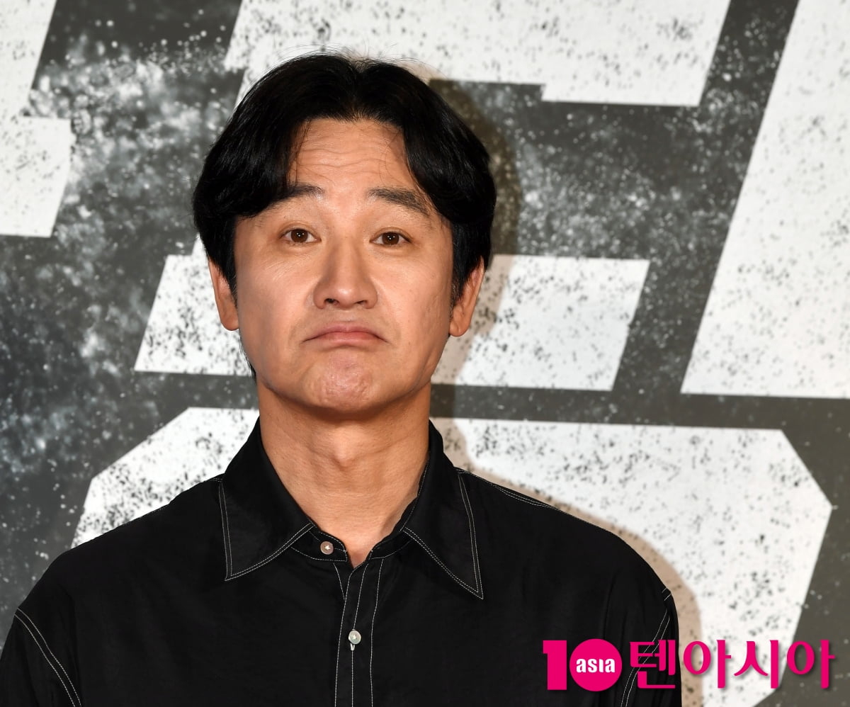 엄태웅, 오랜만에 영화관 나들이[TEN포토+]