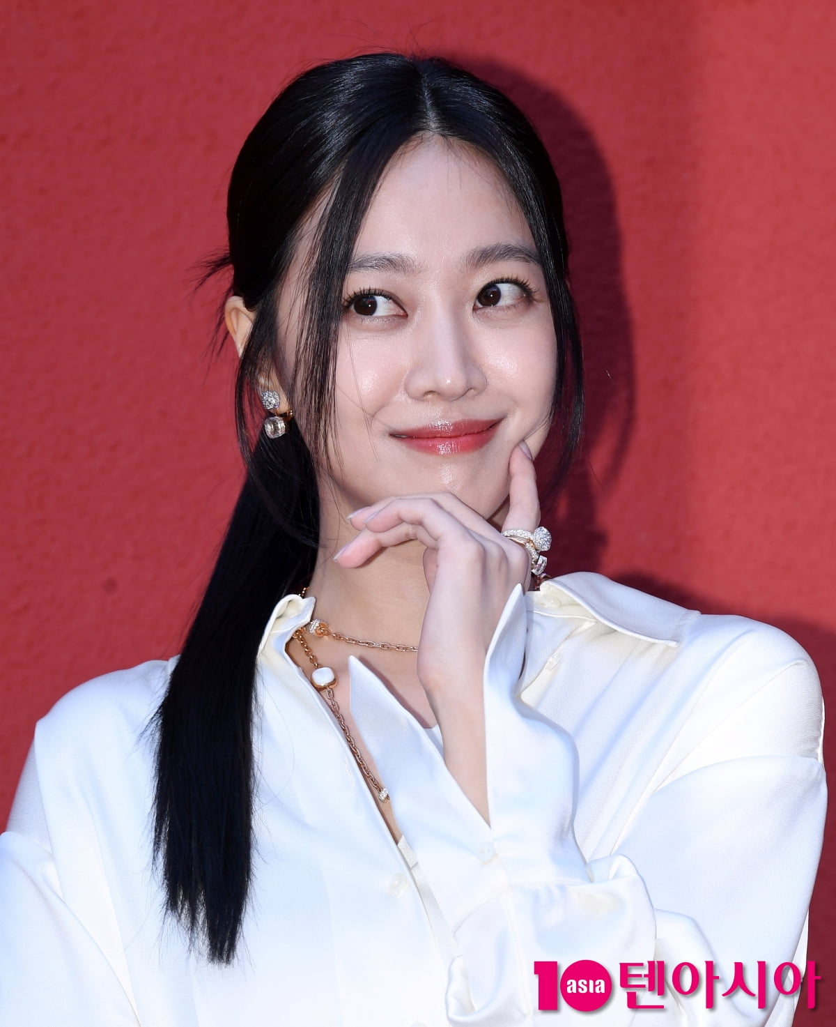 Actress cho Bo-ah a charming new bride