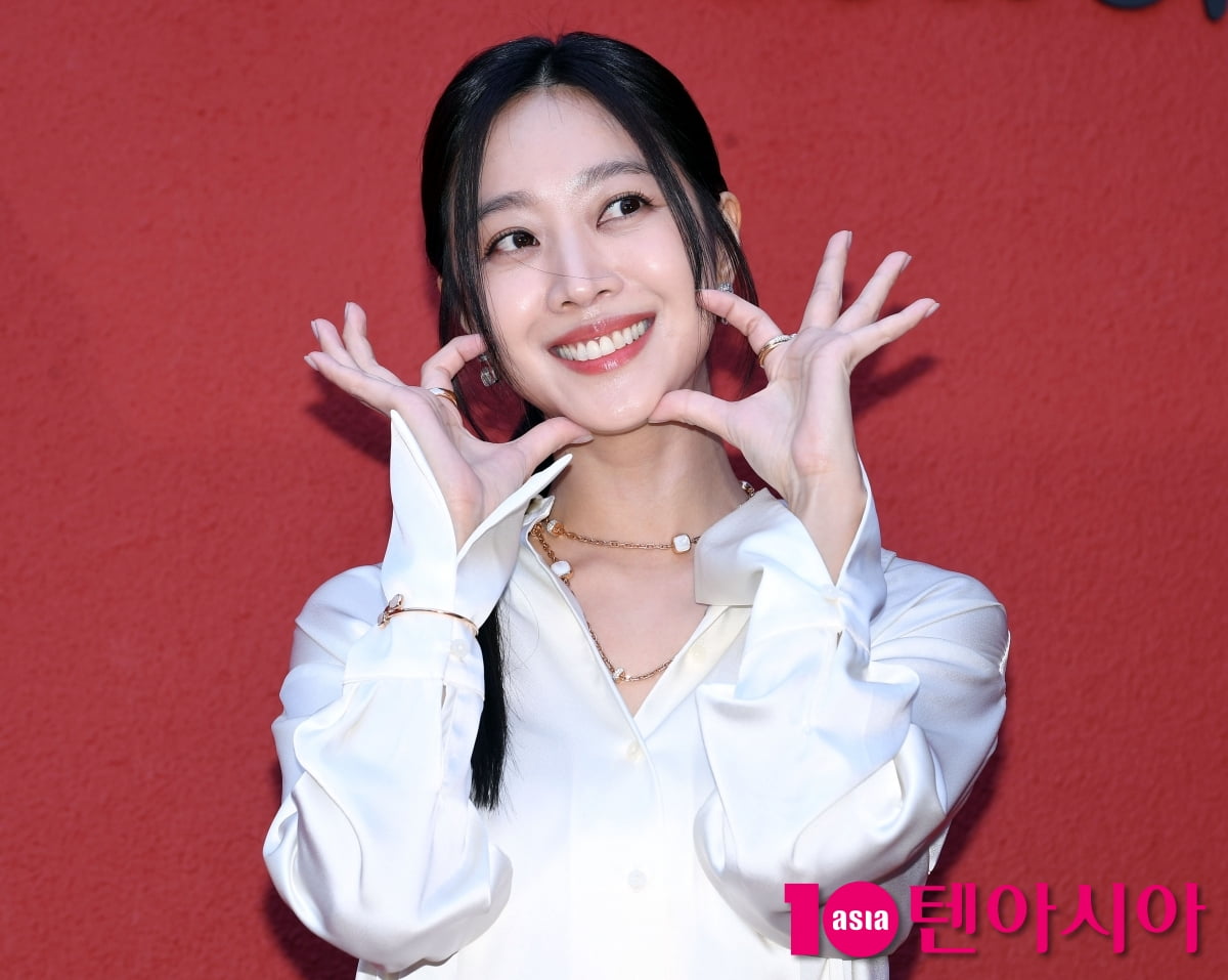Actress cho Bo-ah a charming new bride