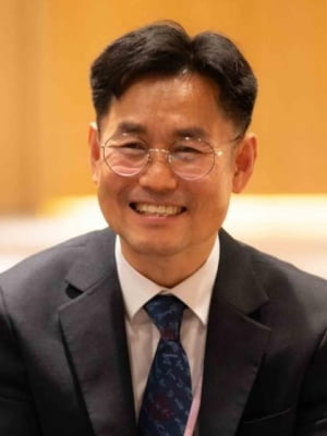 국립아시아문화전당장에 김상욱 직무대리 임명