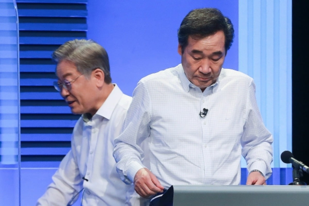 2021년 8월 더불어민주당 대선 경선 당시 이재명 후보(왼쪽), 이낙연 후보. / 사진=뉴스1