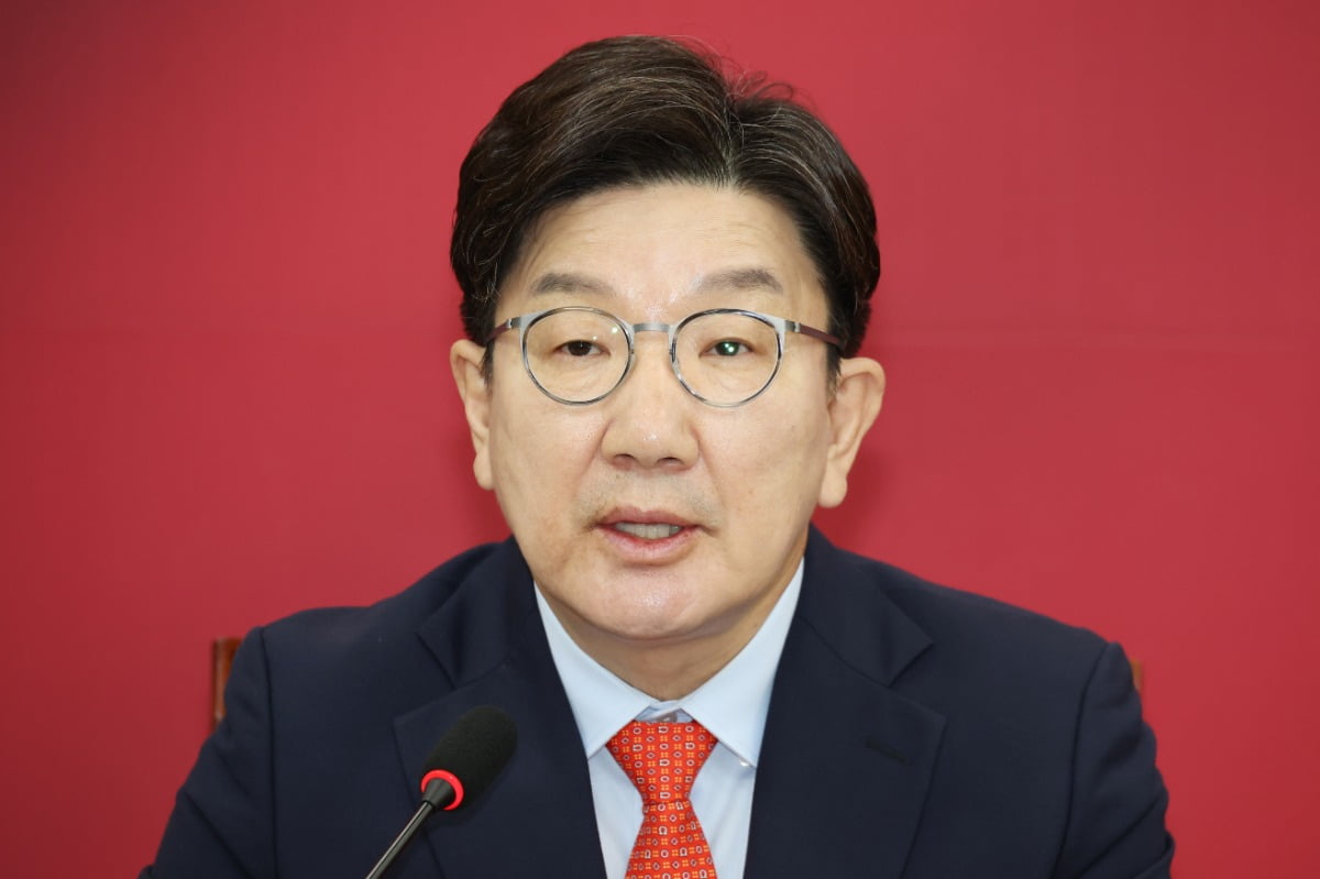 권성동 "저출생 해법 갖고 오면 야당이라도 대통령 뽑아줄 것"