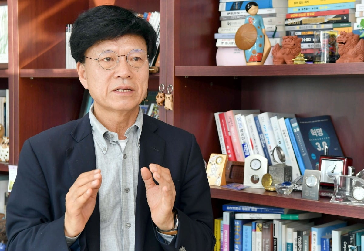 '洪 책사' 이병태, 이재명 캠프 합류…"호랑이 굴 들어간다"