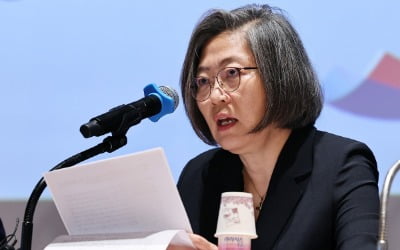 이수정 "급 태세전환 비난하지만…김문수 위해 최선 다할 것"