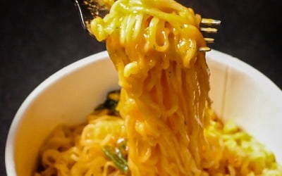 日 편의점서 불티나게 팔리더니…'다 동났다' 대박난 라면