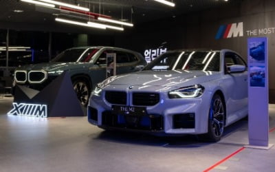 '고급 외제차' 하면 벤츠?…BMW가 벤츠보다 많이 팔았다