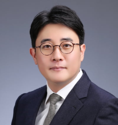 “두 가닥 모두 유효하게”...큐리진, 세계 최단 길이 이중표적 siRNA로 혁신신약 개발