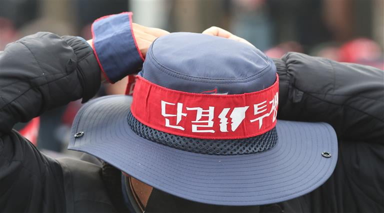 민주노총 ‘이재명 공개 지지’ 두고 내홍 