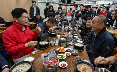 [포토] 공식 선거 운동 첫날 가락시장 찾은 김문수 후보