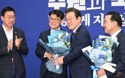 "소신이 밥 먹여준다"…李와도 각 세우는 '정책 사령탑' 진성준 의원 [이재명의 사람들]