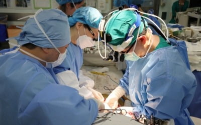 '세계 최초' 33년 만에 간이식 9000건 성공한 국내 병원 어디?