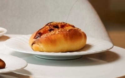 '호텔로 데이트 갈까'…스타벅스보다 싼 커피 파는 이유