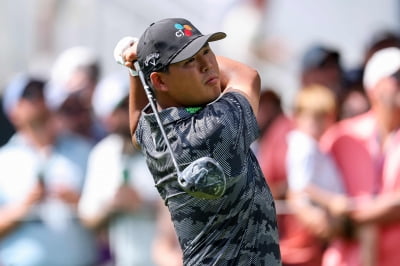 전날 홀인원 ‘쏙’ 김시우, PGA 챔피언십 5타차 공동 6위