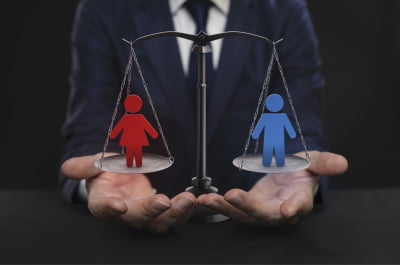 2명 중 1명 "직장서 성차별 경험"…시정제도는 '유명무실'