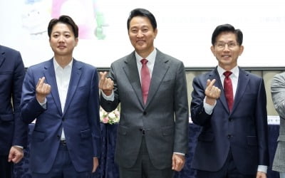 김문수 "토론회 MVP는 이준석"…이준석 "단일화 없을 것"