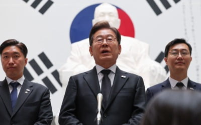 이재명 "부동산 공급 부족하면 늘리는 방식으로 관리할 것" [대선 현장]