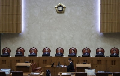 대법관 100명 만들자는 민주당…OECD랑 비교해보니 [신현보의 딥데이터]