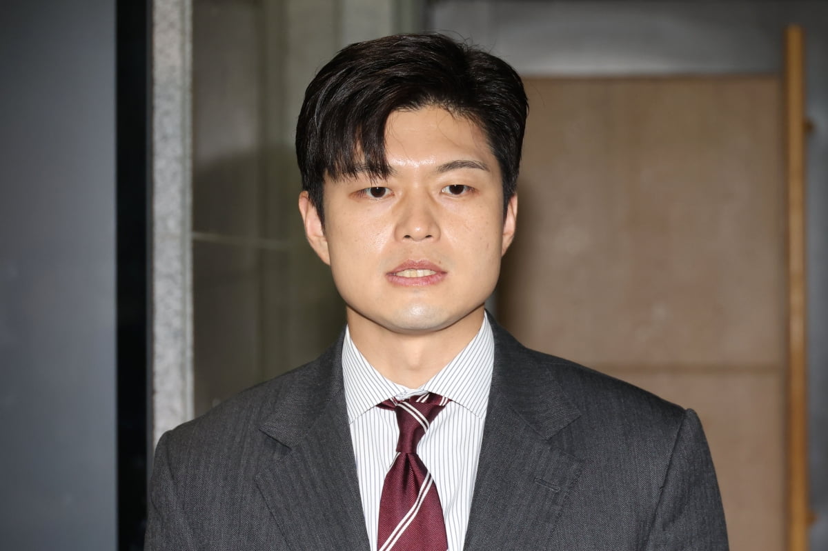 김용태 국민의힘 비상대책위원장이 21일 오전 서울 여의도 국회 의원회관에서 김문수 대통령 후보와 토토사이트 제작 데이터베이스 개혁신당 대통령 후보 단일화와 관련한 취재진의 질문에 답하고 있다. /뉴스1