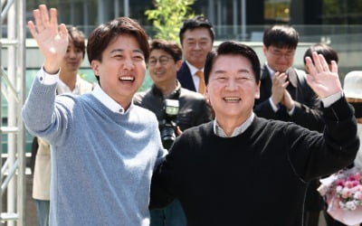 이준석 측 "김문수 당선 가능성 '0%', 安 만나도 단일화 없다"