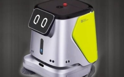 IL스마트로봇, 병원 등 대형건물 청소로봇 CC1…최대 300㎏ 적재하는 물류로봇 T300