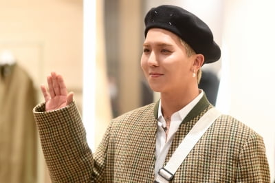 사회복무요원 '근태 논란' 송민호, 결국 검찰에 넘겨졌다