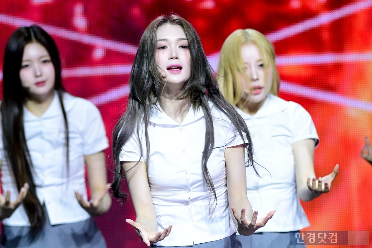 트리플에스, 하나이자 스물넷… '무대 가득 채우는 매력속으로' [입덕도우미]