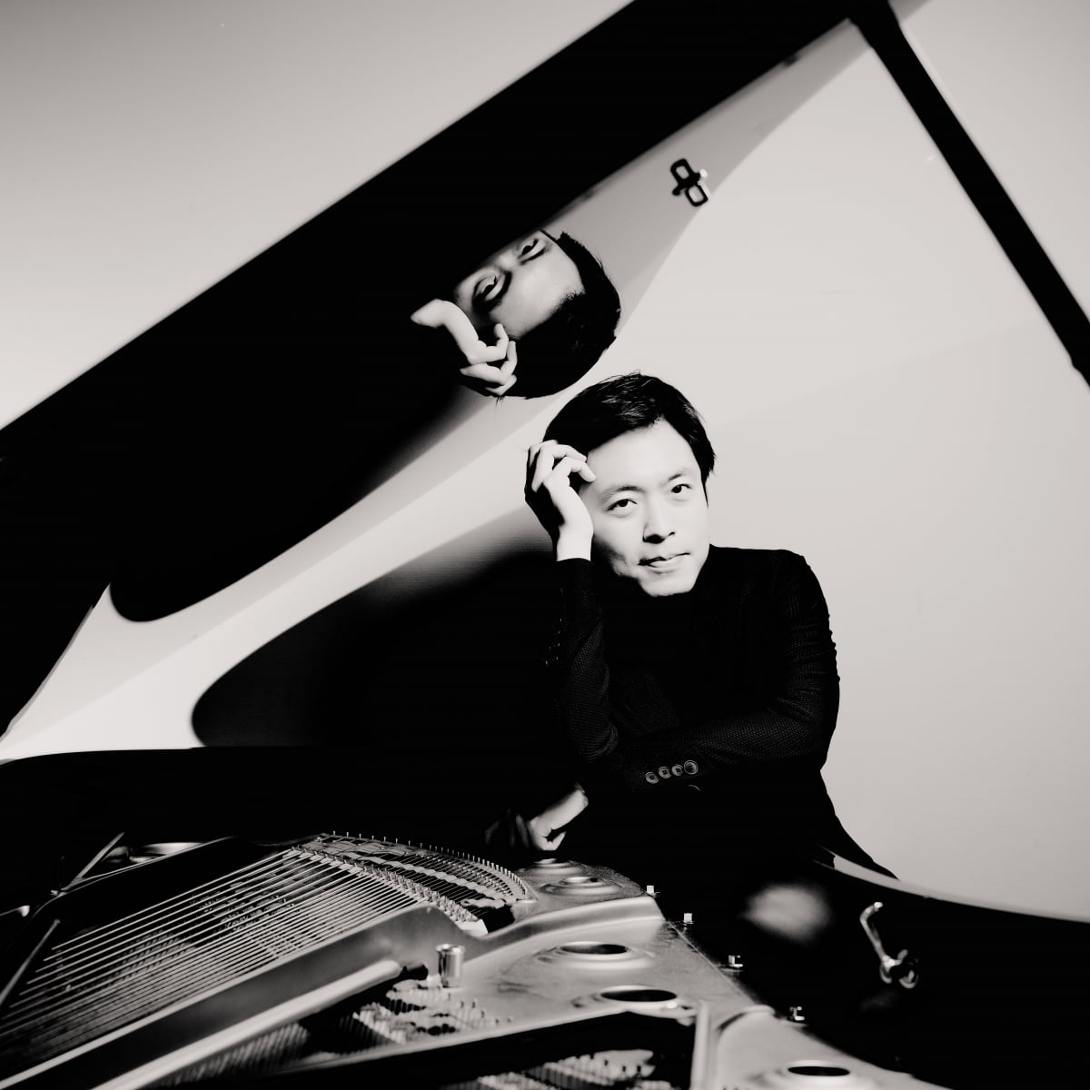 피아니스트 겸 지휘자 김선욱. ⓒ Marco Borggreve
