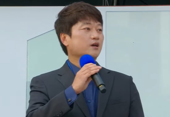 박문성 해설위원이 이재명 후보를 지지하는 모습