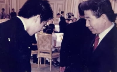 "노무현 입에 담지 말라"는 민주당…사진 꺼낸 이준석