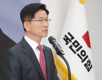 김문수, 오늘 MB와 오찬…대선 앞두고 지지층 결집 포석