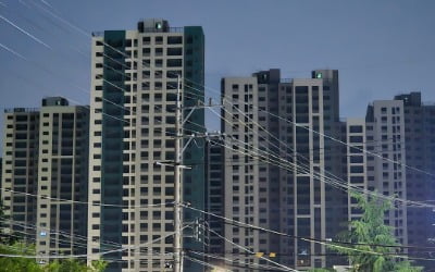 "새 아파트가 완전히 동네 흉물 됐어요"…비명 터졌다
