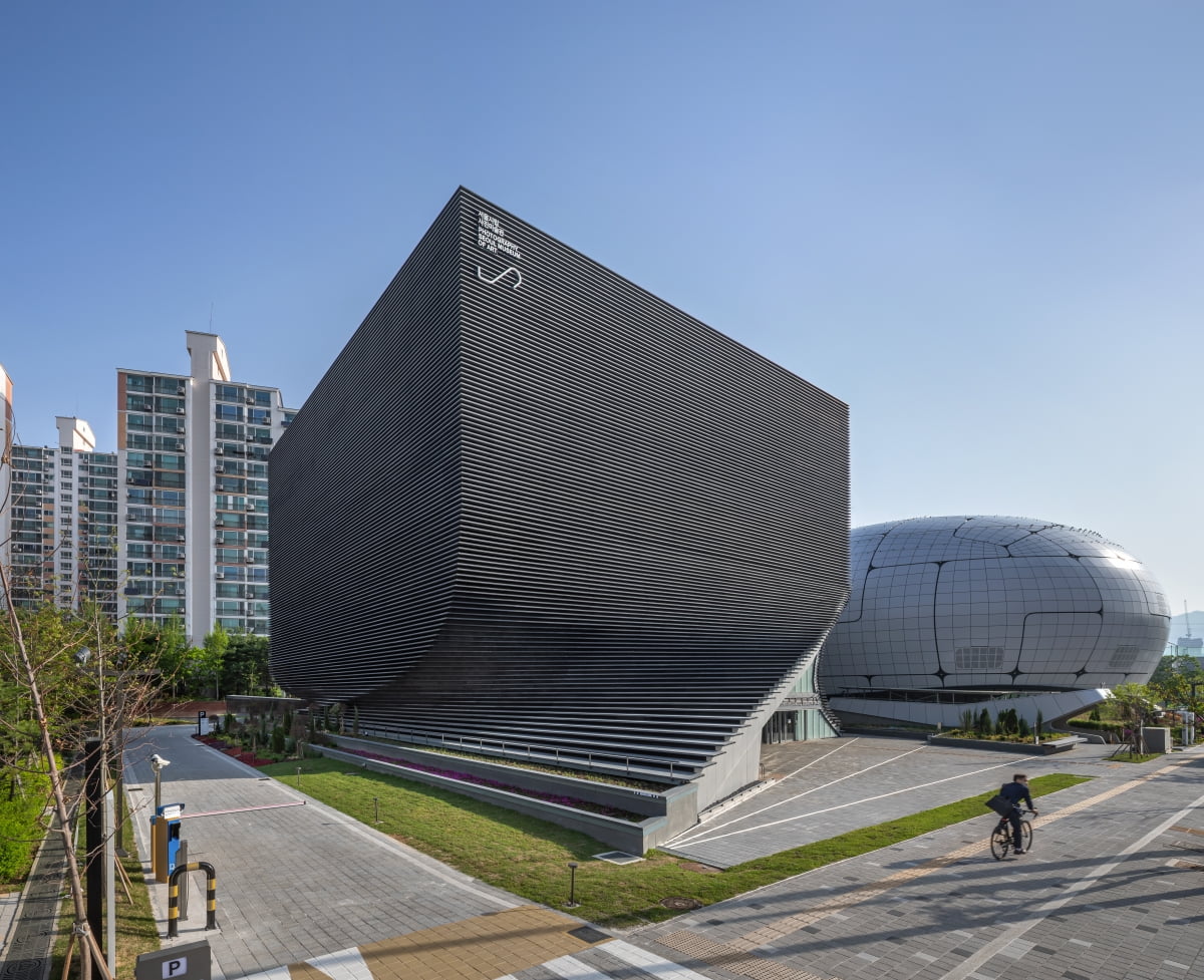 "오직 사진만"...창동서 베일 벗은 '서울시립 더탑 토토사이트'