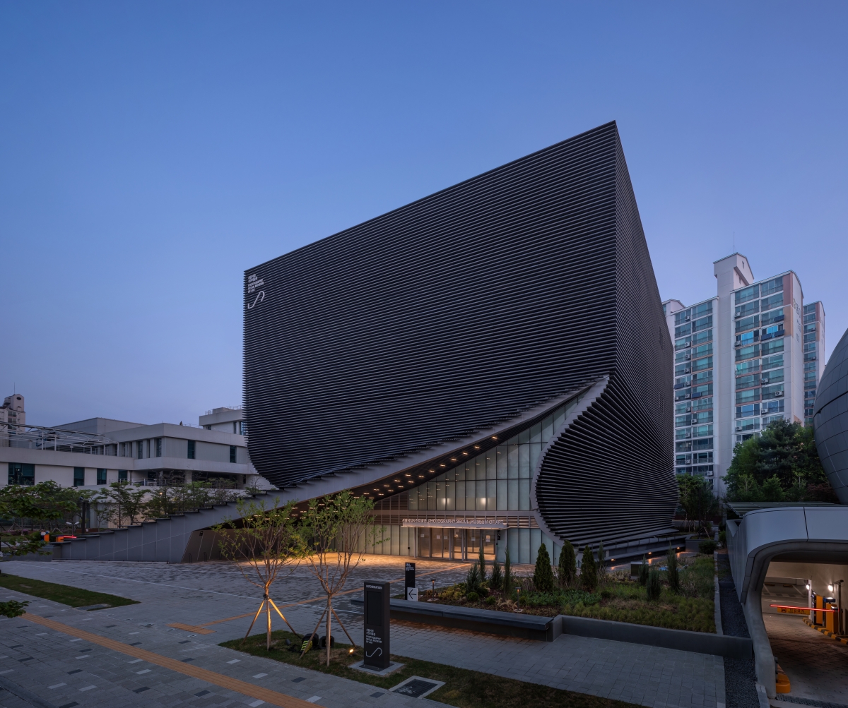 오직 사진만...창동서 베일 벗은 서울시립 사진미술관 | 한국경제 오직 사진만...창동서 베일 벗은 서울시립 사진미술관